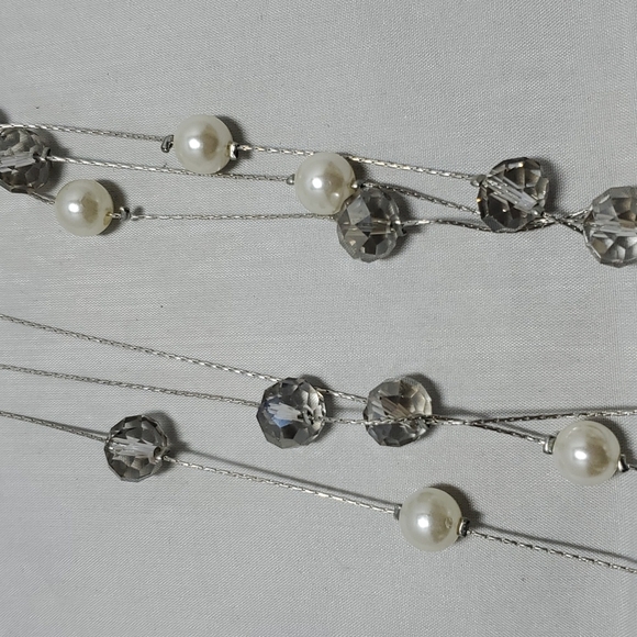 Inter-American Silver Chain cable 3 strand necklace with pearl and clear beads - Picture 4 of 5
